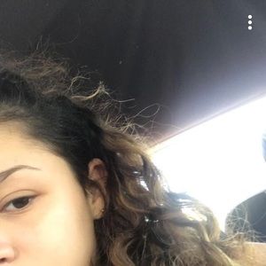 Meet your Posher, Paola